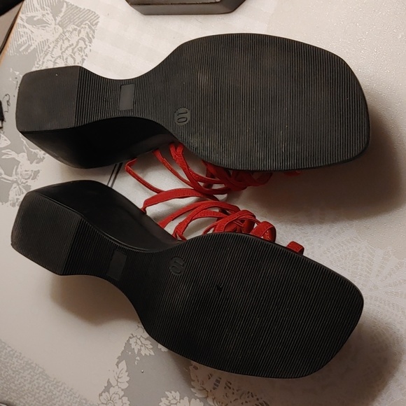 Premiere Collection Strappy 3" Wedge Sandals - Picture 5 of 5